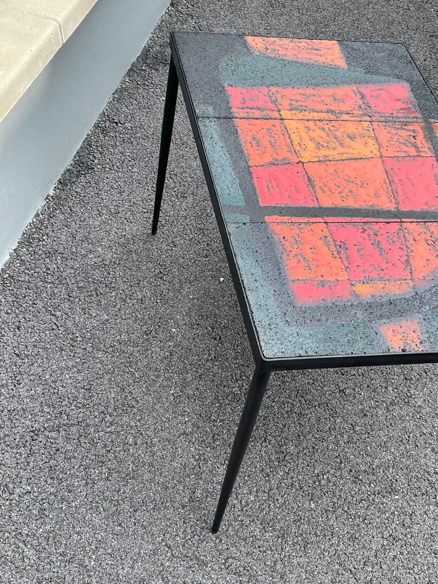 Table Basse vintage En Carreaux De Lave Émaillés Rouges Des Frères Cloutier -photo-4