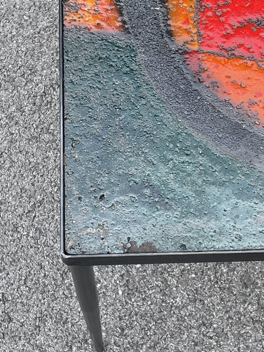 Table Basse vintage En Carreaux De Lave Émaillés Rouges Des Frères Cloutier -photo-3