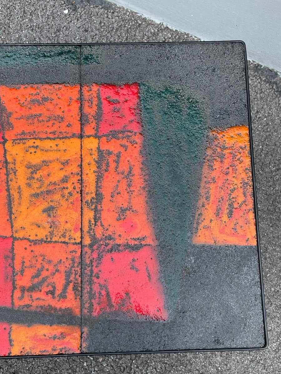 Table Basse vintage En Carreaux De Lave Émaillés Rouges Des Frères Cloutier -photo-5