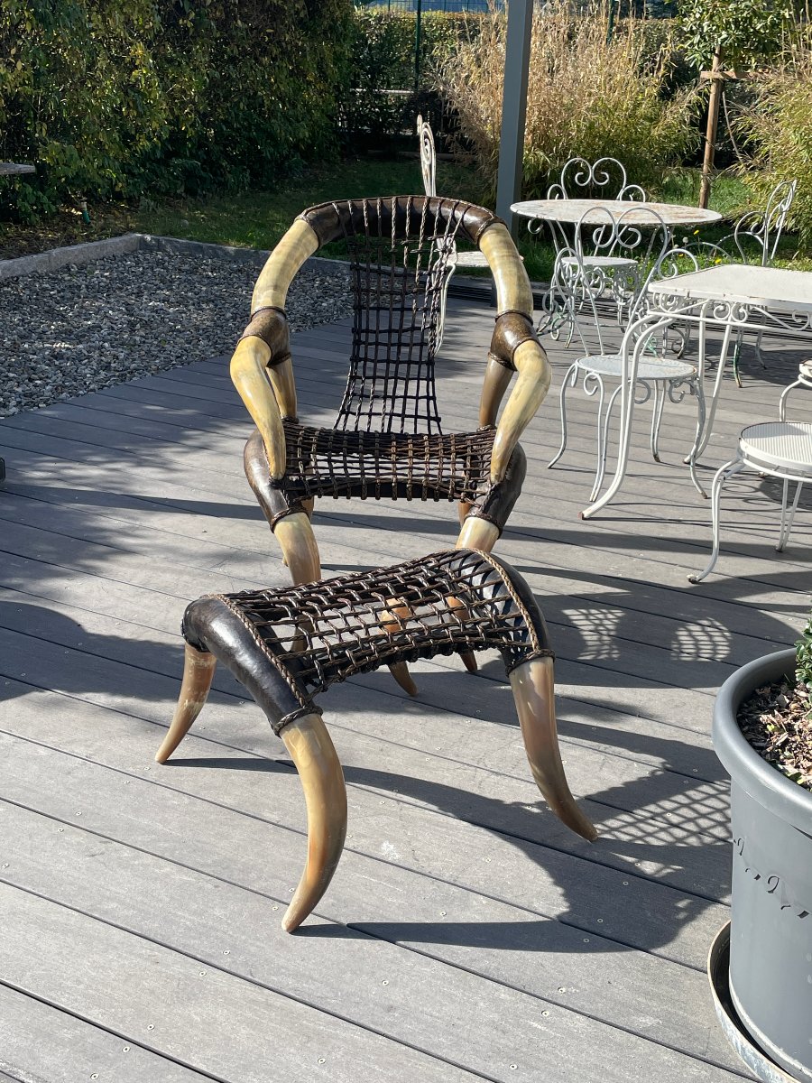 Grand fauteuil vintage en Cornes de buffle et son ottoman-photo-3