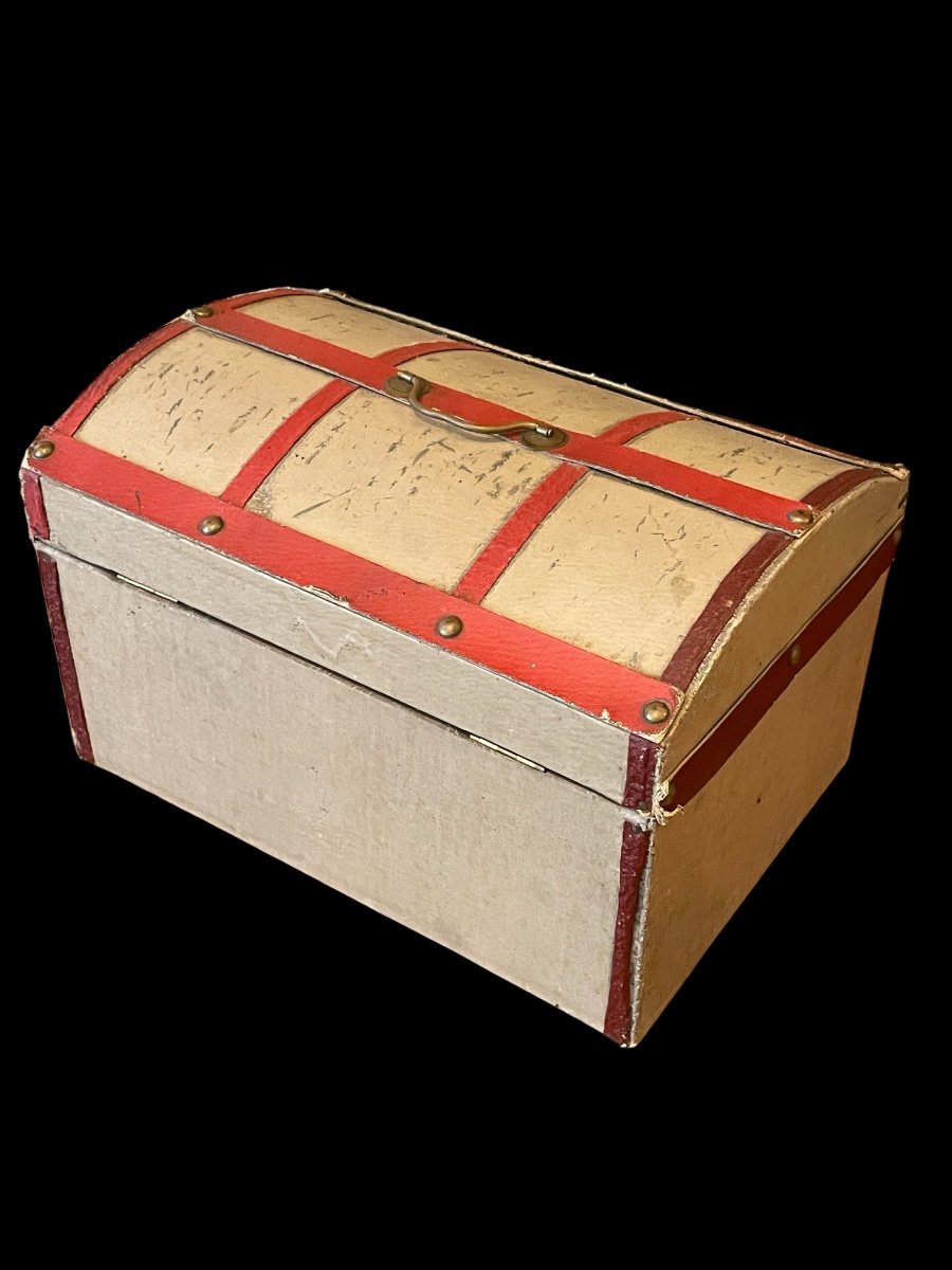 Antique Doll Trunk -photo-2