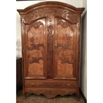 Armoire Bressane Chapeau De Gendarme 