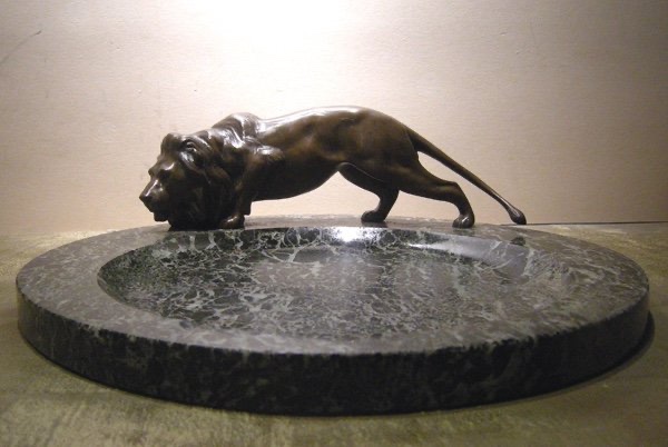 Bronze de Vienne, Début du XXe Siècle, Bol de cartes  de visite avec lion