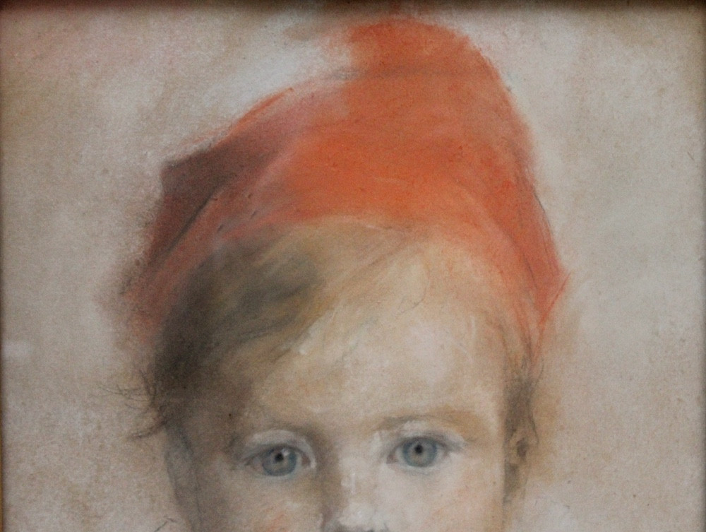 Portrait d’un enfant au chapeau rouge par artiste français, vers 1920-photo-4