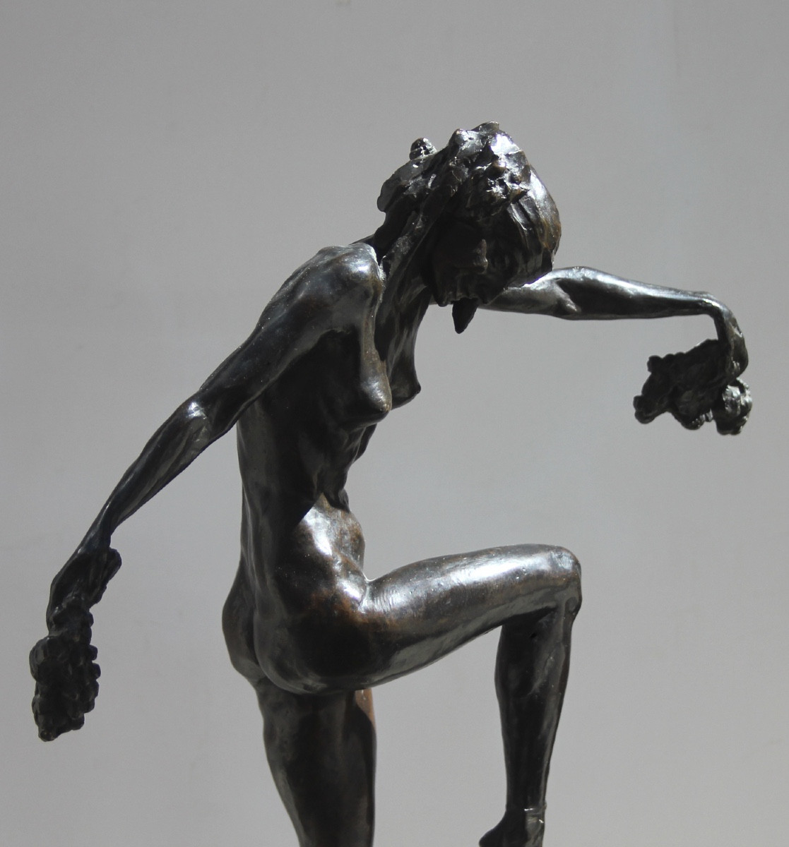 Bacchante dansante par Renée, baronne de Vranyczany-Dobrinović (croate, 1879-1958)-photo-2