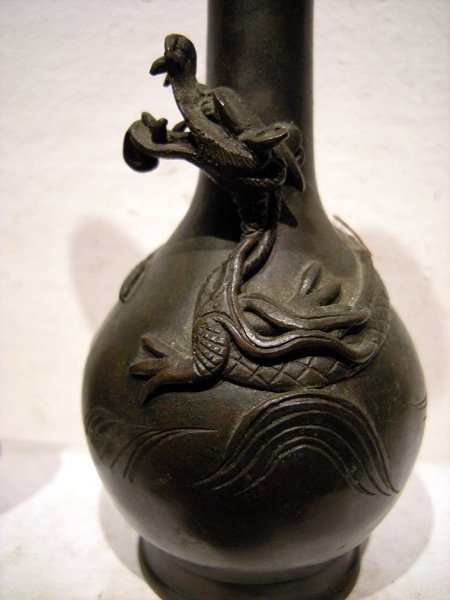 Japan, 19th Century   Two Bronze Vases With Dragons-photo-3