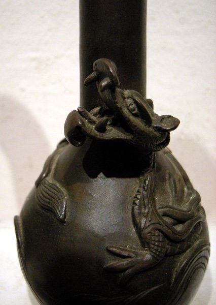 Japan, 19th Century   Two Bronze Vases With Dragons-photo-4