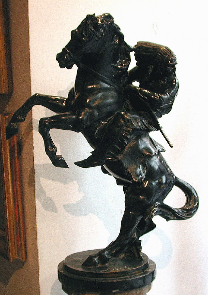 Grande Sculpture En Bronze : Guerrier Indien d'Amérique  Par Bruno Zach (autrichien1891 - 1945)