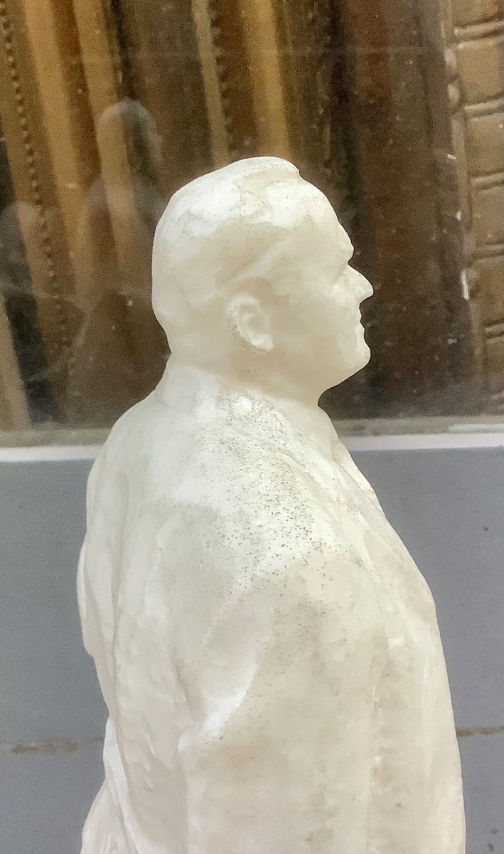 Alabaster Sculpture Of Lead Soviet Rocket Engineer From 1950-1960s, Chef Of First In The World Rocket Into Space With Yuri Gagarin On Board-photo-3