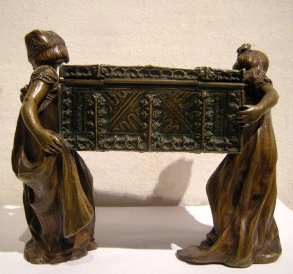 Vienna Art Nouveau Bronze, Early 20th Century  "two Little Girls With A Treasure Chest“-photo-4