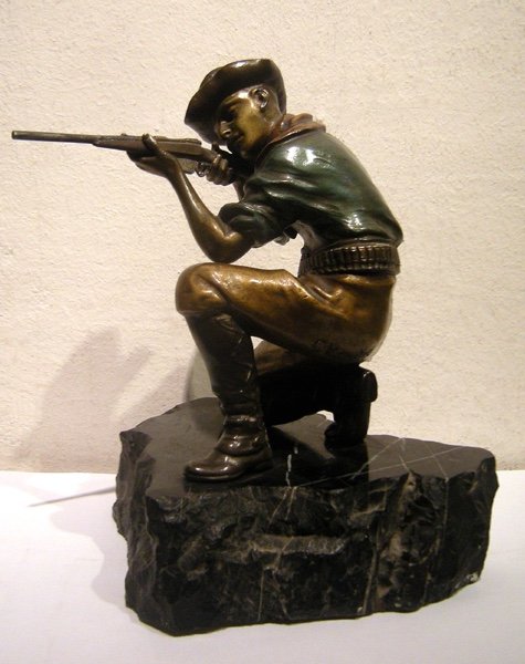 Carl Kauba ( 1865 - 1922) Antique Patinated And Cold Painted Bronze Figure Of A Kneeling Ranger