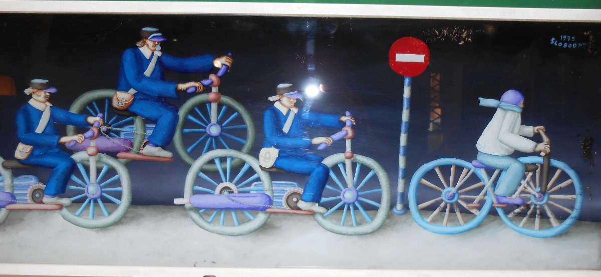 La Cycliste Et Les Motocyclettes  Slobodan-photo-2