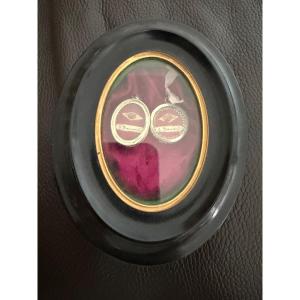 Cadre Reliquaire ovale avec Double médaillons avec des reliques de Saint Bernard de Clairvaux