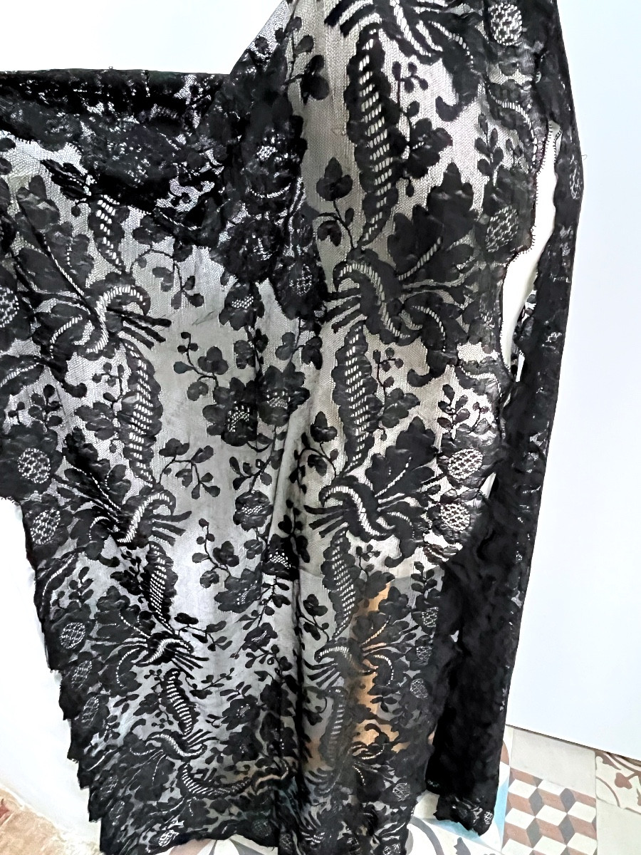 Étole en dentelle noire , Chantilly ?? Époque XIX -photo-4