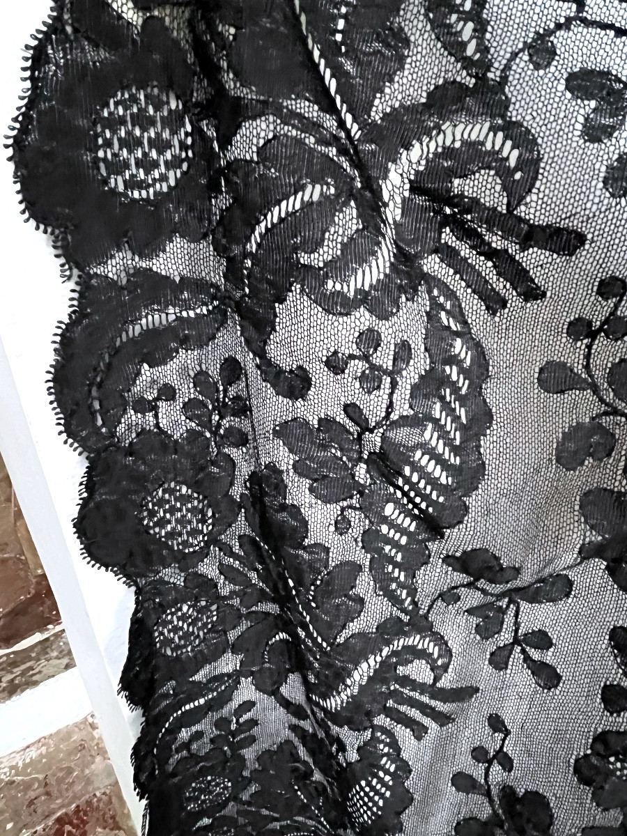 Étole en dentelle noire , Chantilly ?? Époque XIX -photo-1