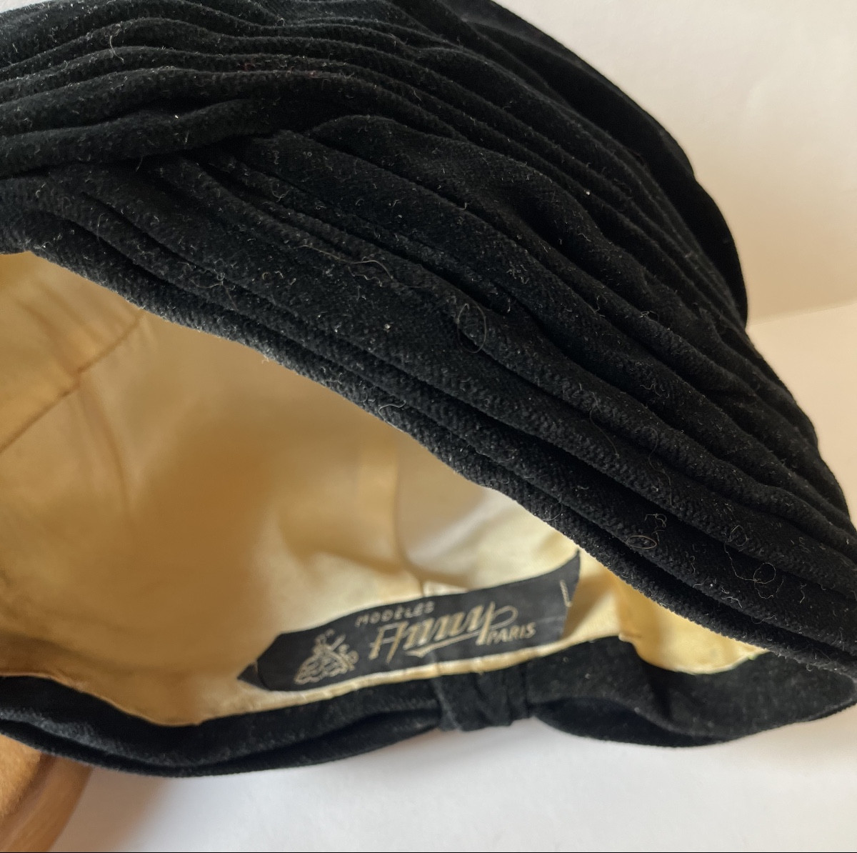 Stylish Black Velvet Turban Hat, Art Deco-photo-1