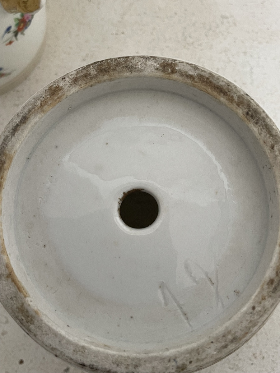 Paire de cache pots en porcelaine de Paris XIX eme-photo-4