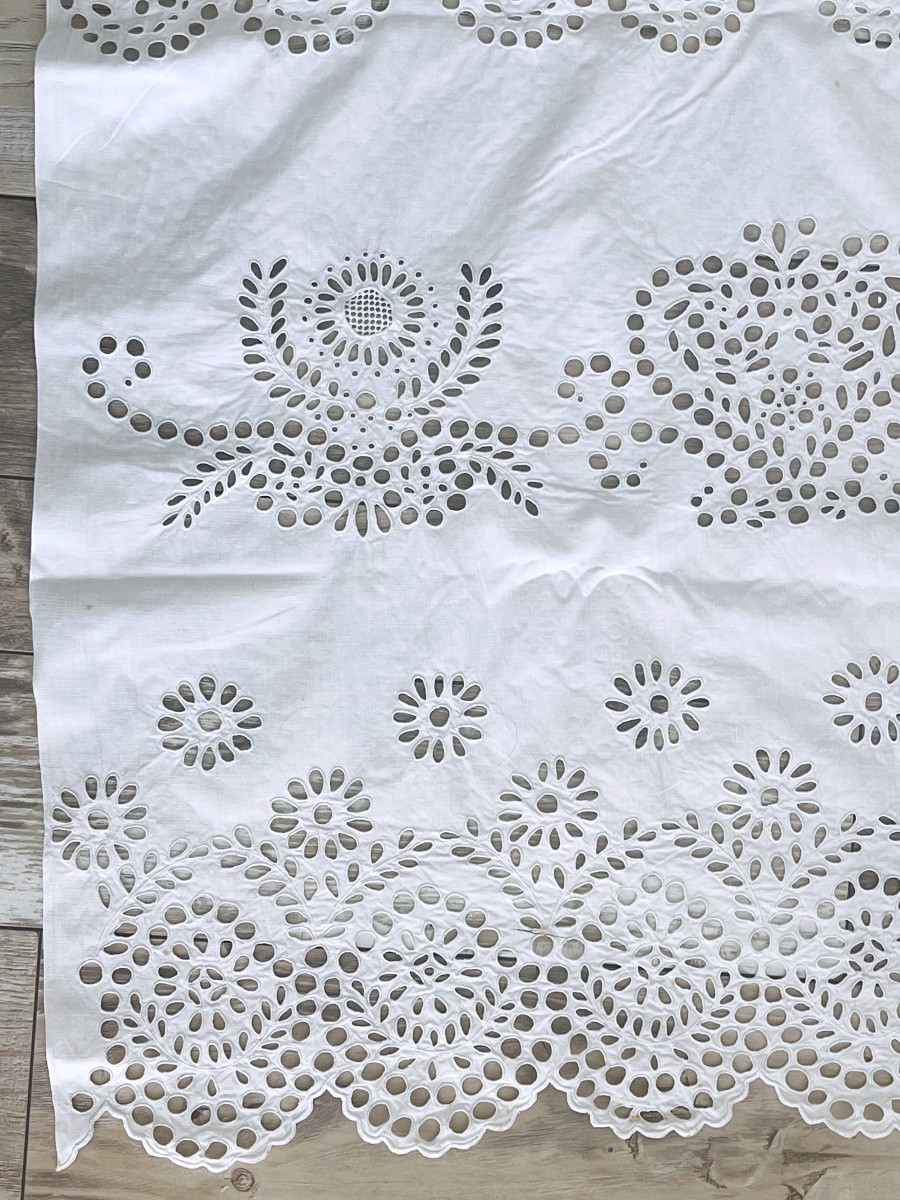 Rideau ancien de château en broderie ajourée vers 1900-photo-3