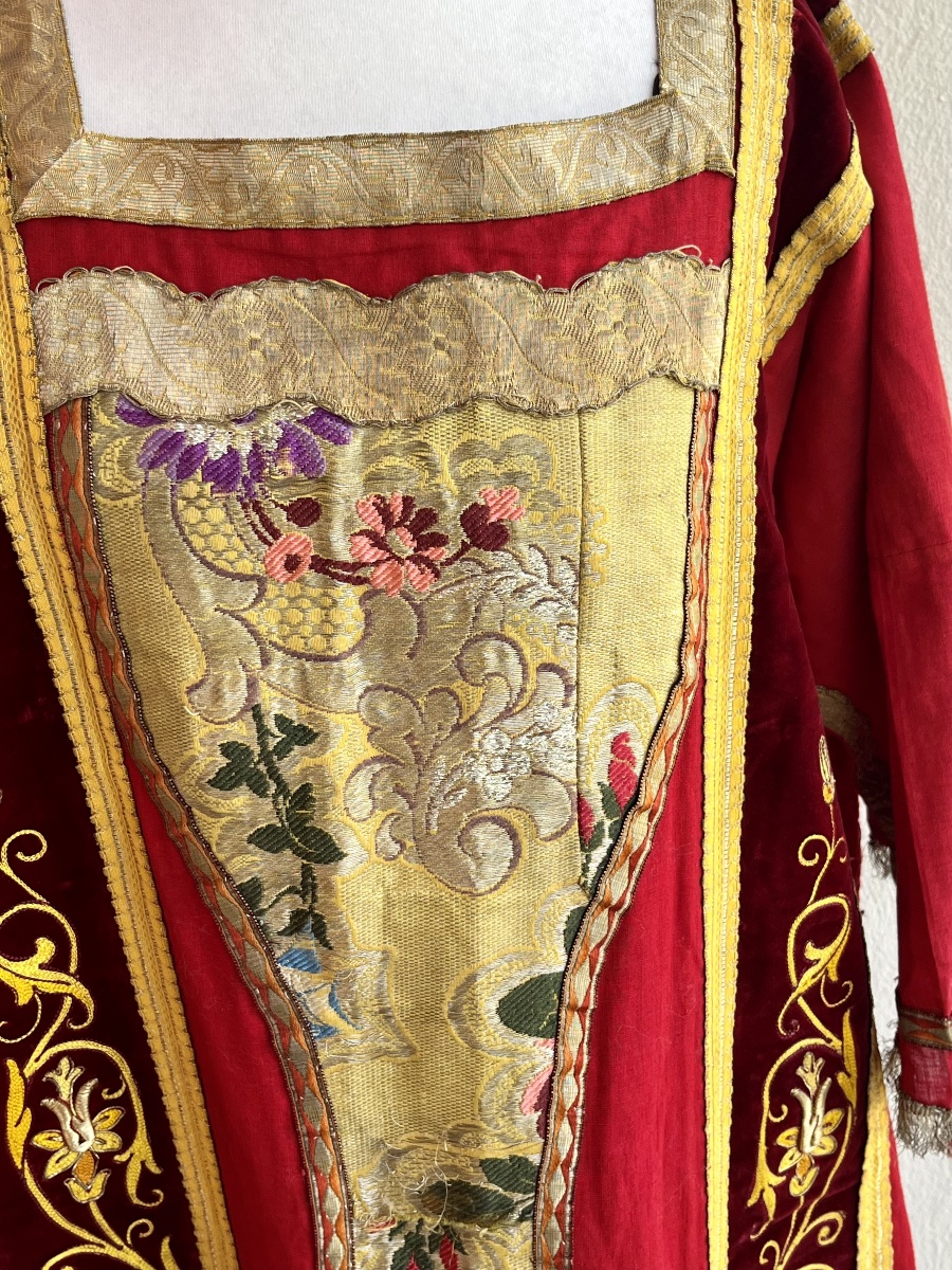 Liturgical Chasuble With Gold-thread Embroidery And Silk Damask, Early 19th Century-photo-2