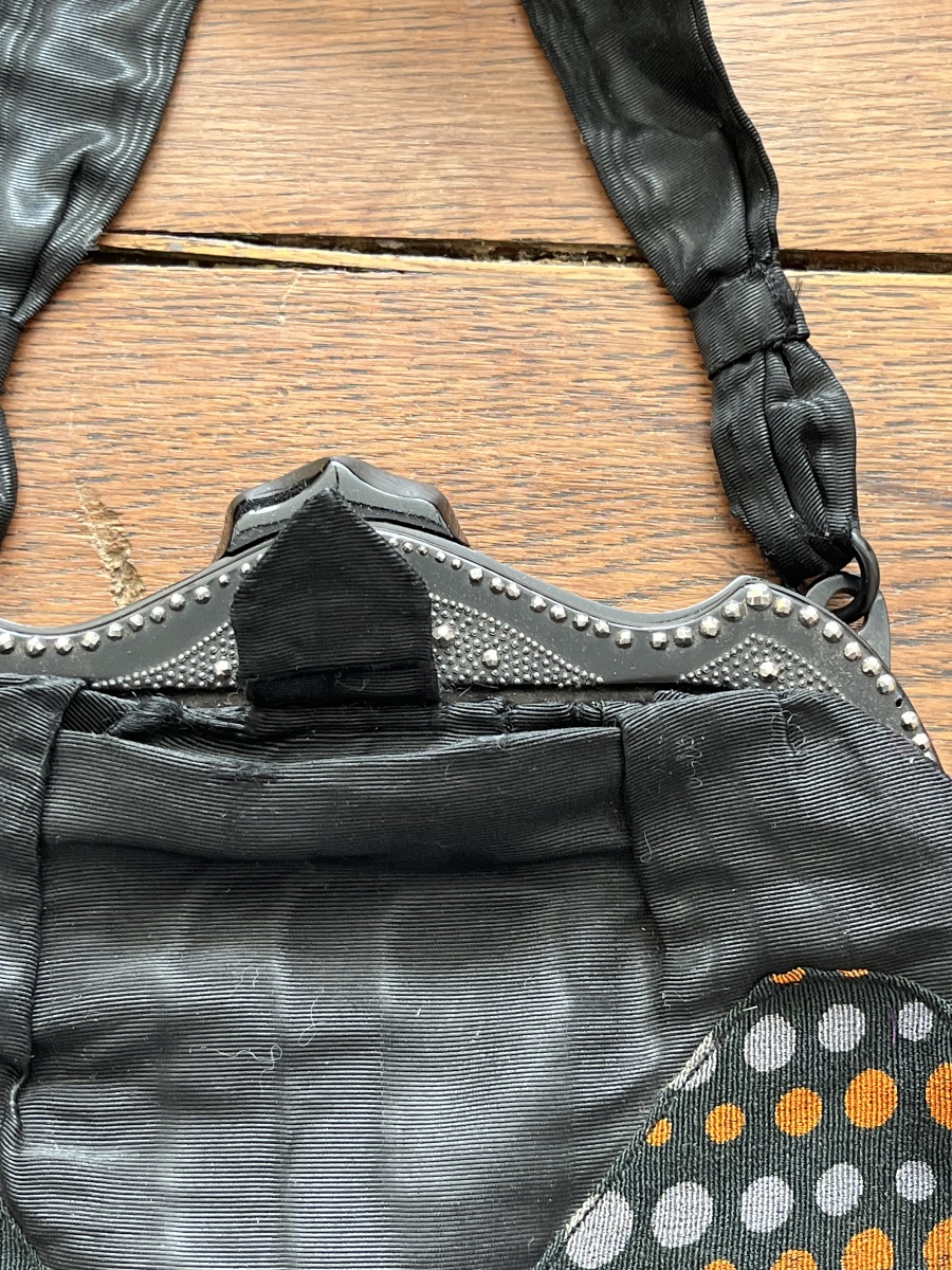 Art Deco Evening Bag Made Of Fabric And Black Bakelite With Iron Beads-photo-3