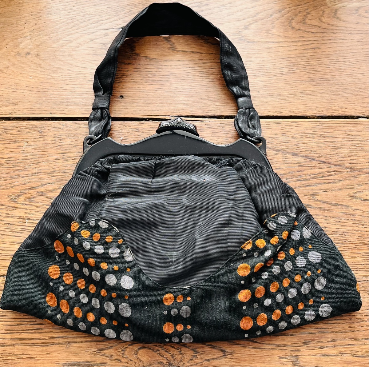 Art Deco Evening Bag Made Of Fabric And Black Bakelite With Iron Beads-photo-3