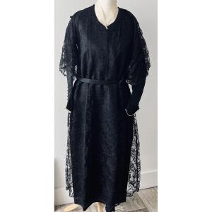 Robe ancienne en tissu recouvert tunique en dentelle et jais vers 1910