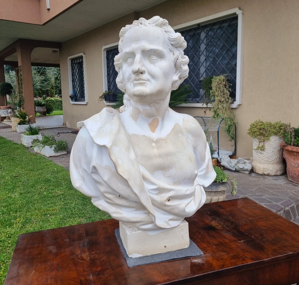 Virile Male Bust In 1800s Plaster – High Quality And Timeless Power-photo-3