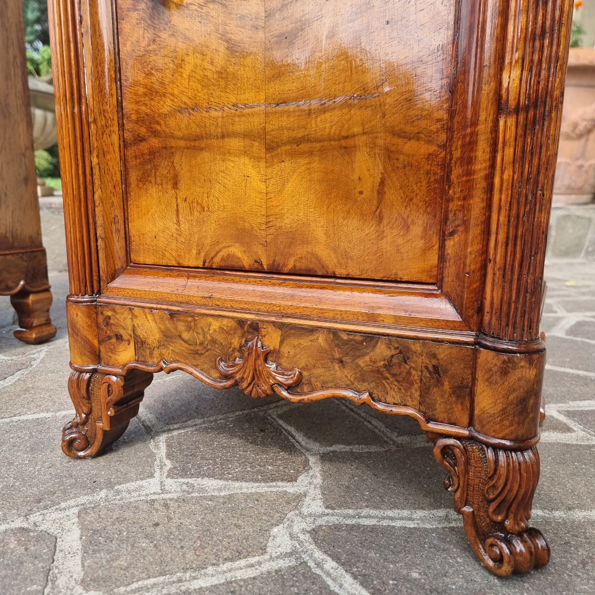 Paire de chevets en noyer flammé Charles X 1820-photo-6