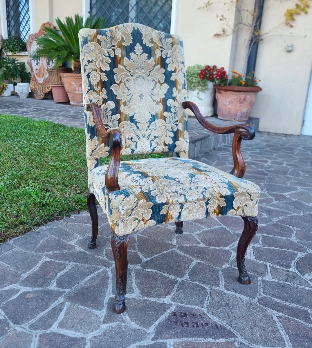 18th-century Walnut Armchair – Venice