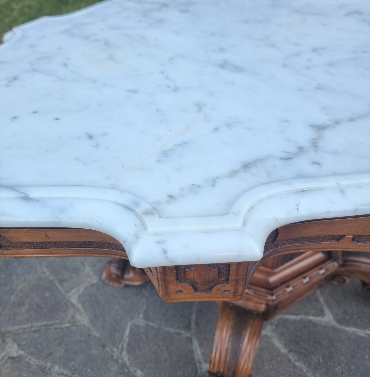 Table « à biscuit » en noyer du XIXe siècle avec marbre de Carrare-photo-1