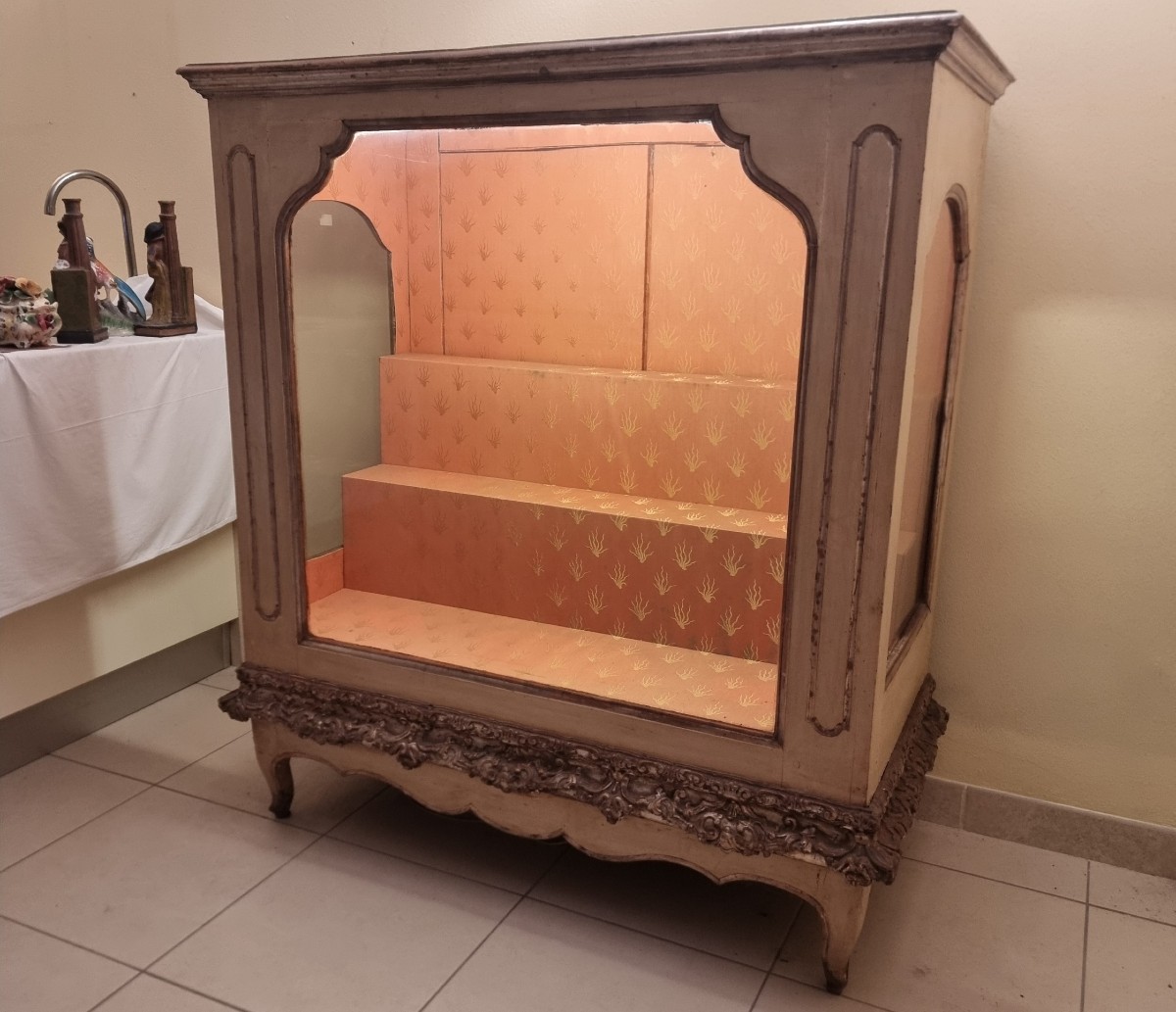 Late 18th-century Piedmontese Showcase Ivory Lacquered With Silver Mecca Cornice-photo-5