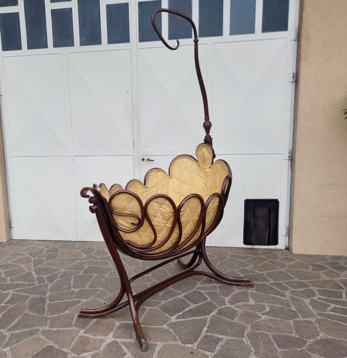 Thonet Curved Beech Cradle 1800s-photo-1