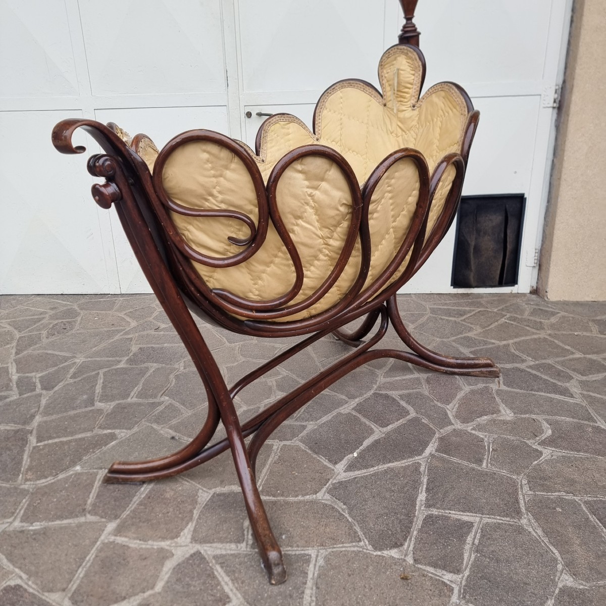 Thonet Curved Beech Cradle 1800s-photo-2