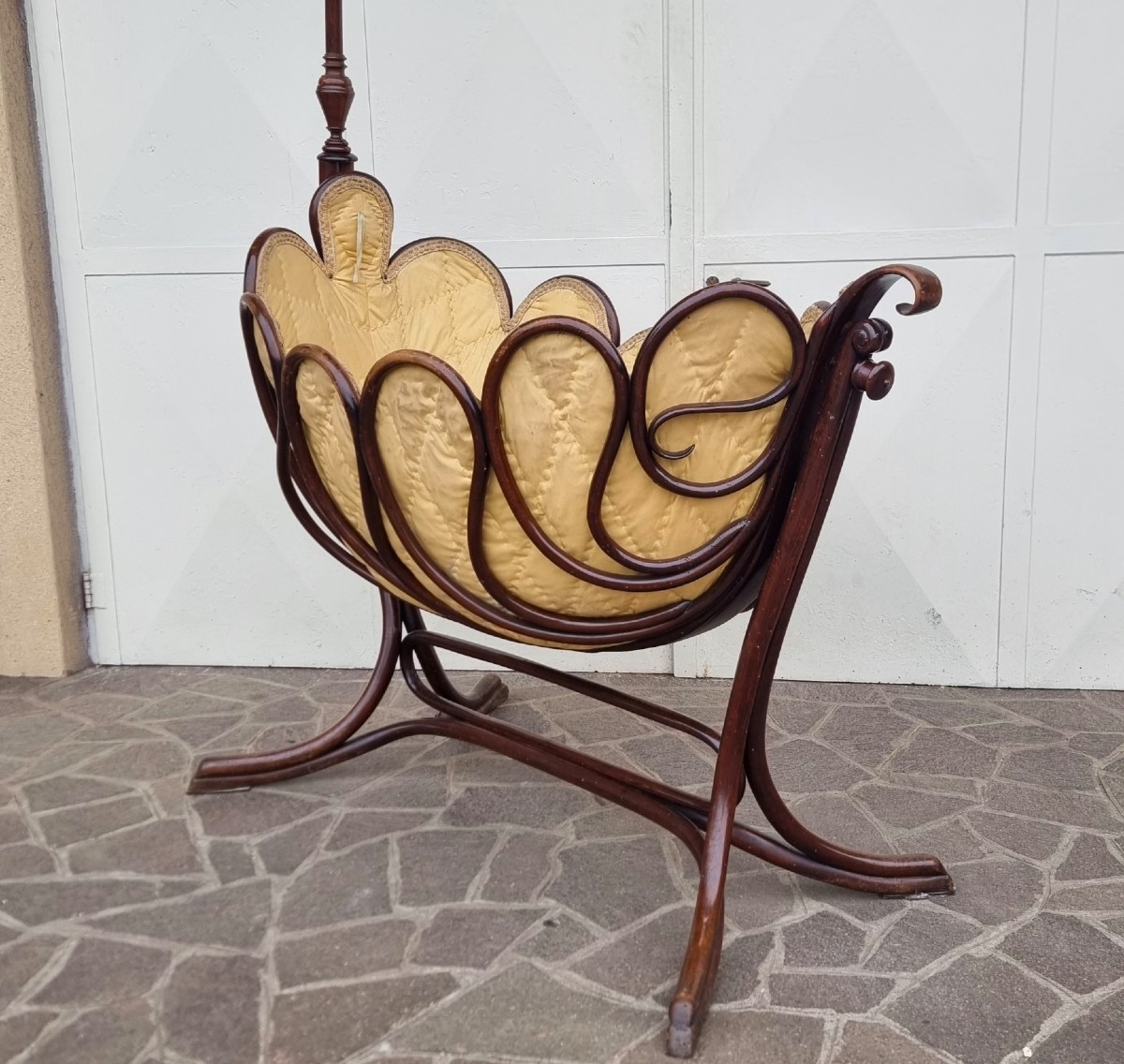 Thonet Curved Beech Cradle 1800s-photo-3