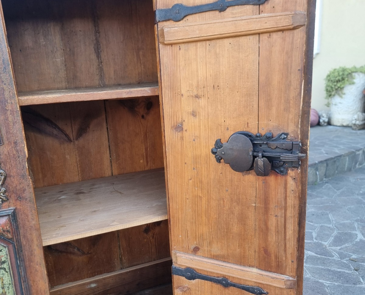 18th-century Tyrolean Wardrobe With Original Paintings-photo-4