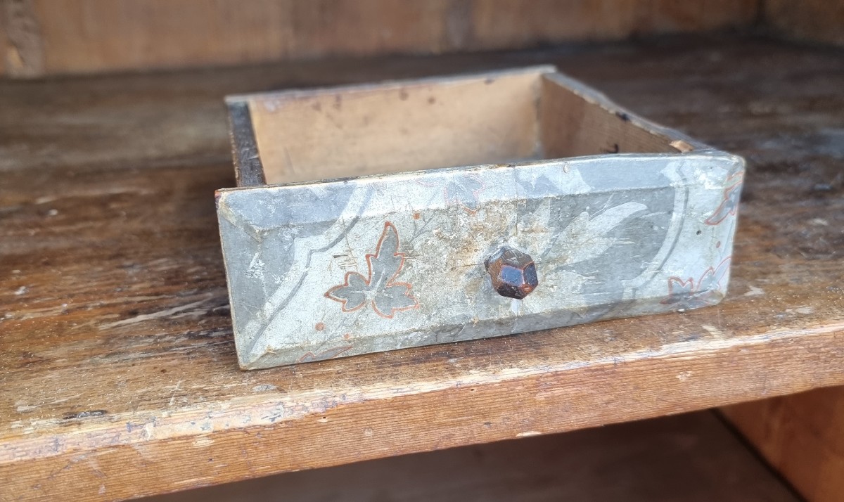 18th-century Tyrolean Wardrobe With Original Paintings-photo-5