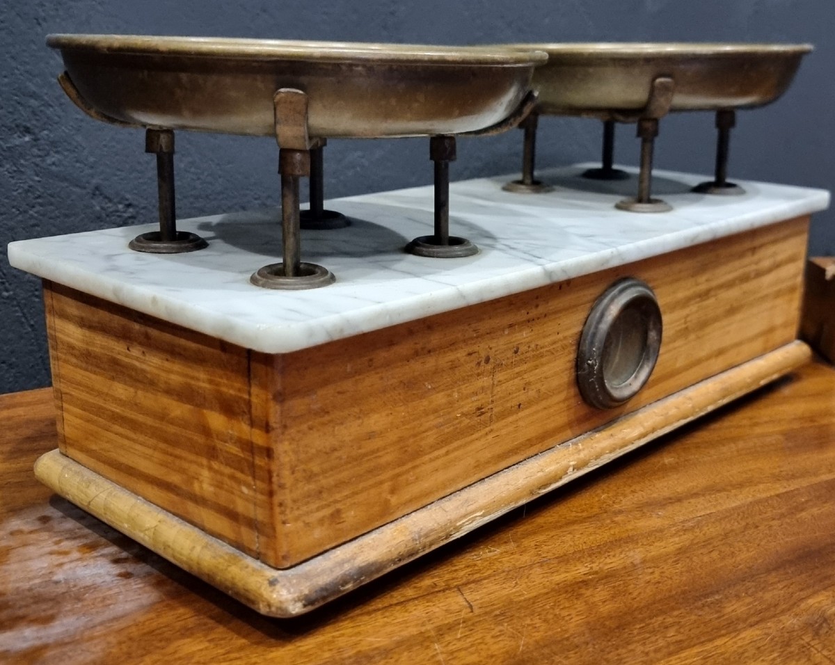 Balance 800 avec couvercle en marbre et poids d'origine-photo-4