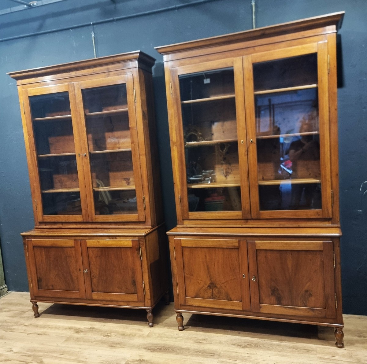 Pair Of High-quality 1840 Empire-style Walnut Bookcases-photo-2