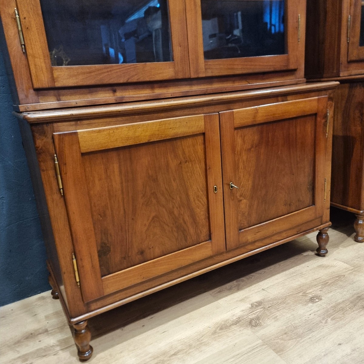 Pair Of High-quality 1840 Empire-style Walnut Bookcases-photo-1
