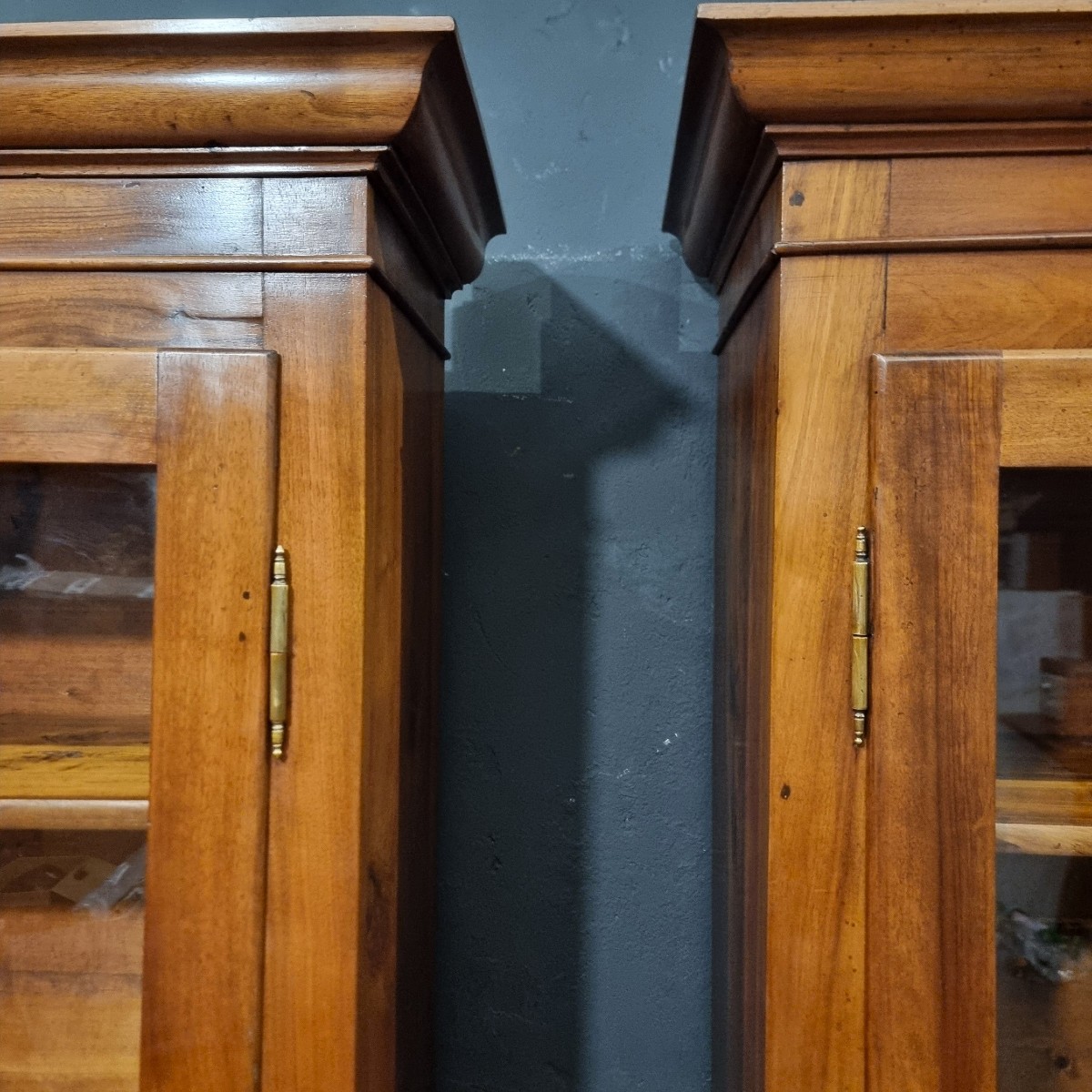 Pair Of High-quality 1840 Empire-style Walnut Bookcases-photo-5