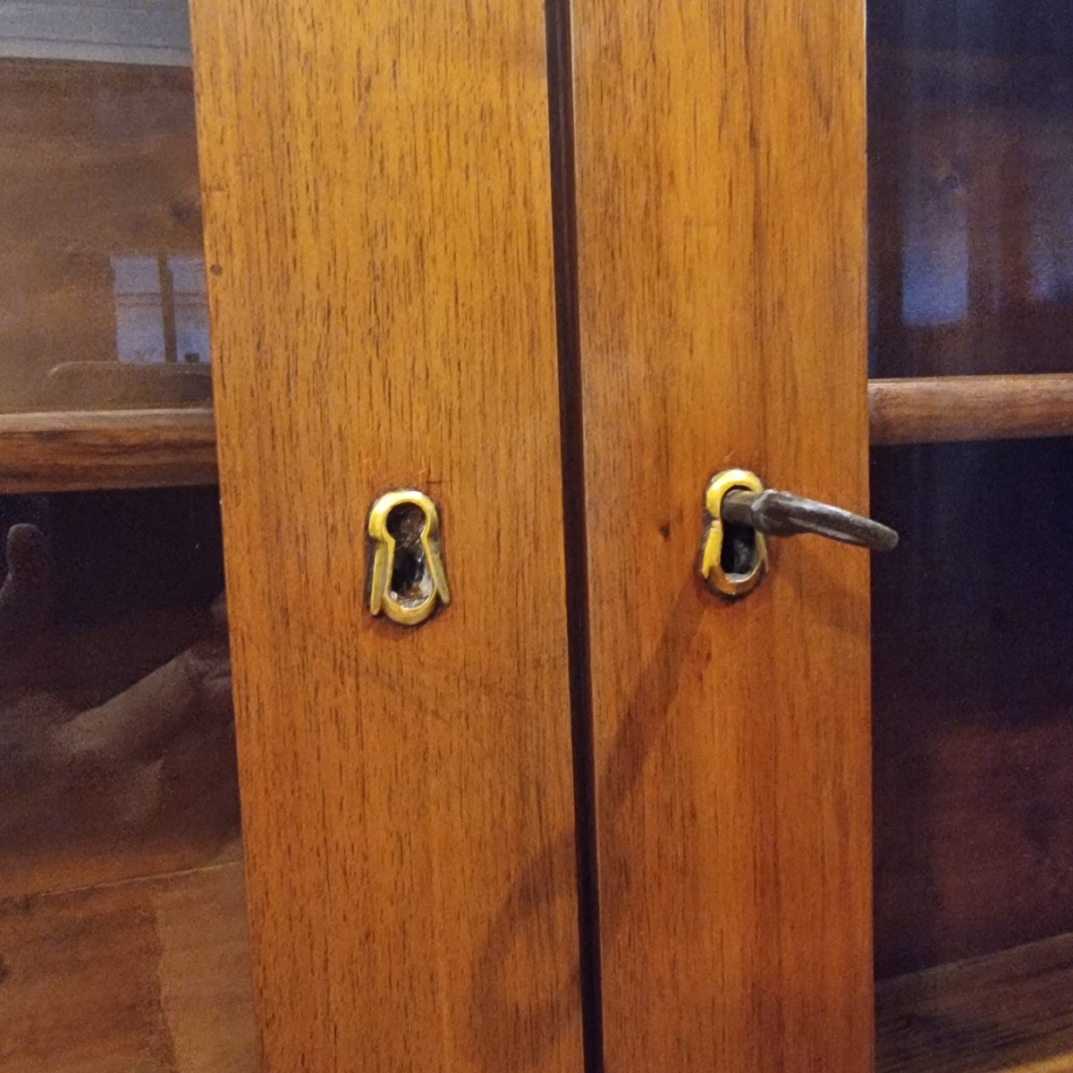 Pair Of High-quality 1840 Empire-style Walnut Bookcases-photo-8