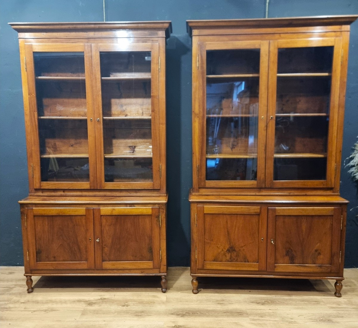 Pair Of High-quality 1840 Empire-style Walnut Bookcases