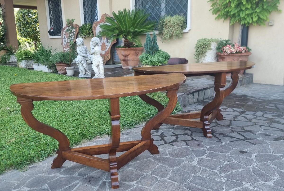 Pair Of 18th-century Tuscan Side Tables In Walnut-photo-4