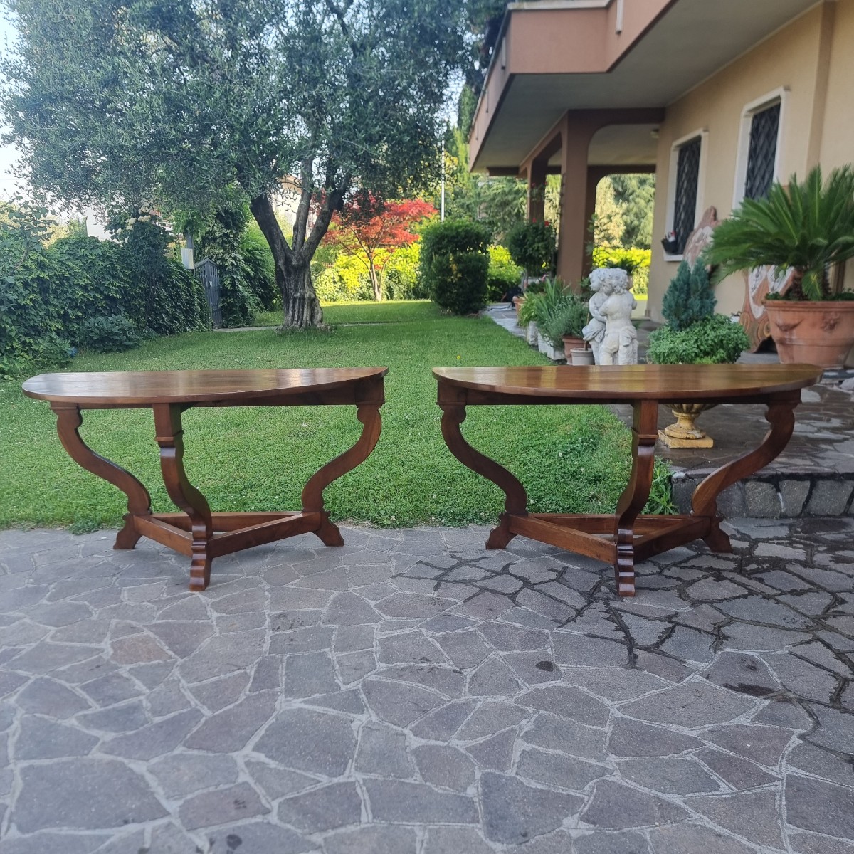 Pair Of 18th-century Tuscan Side Tables In Walnut