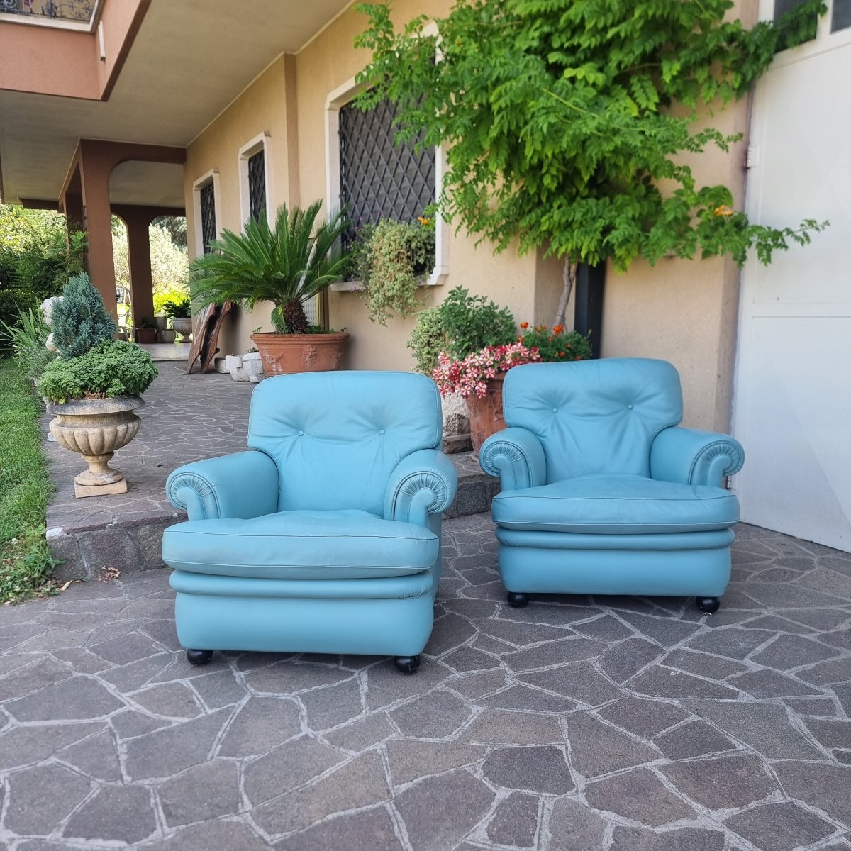 Paire de fauteuils bleus en cuir Frau 1970-photo-1