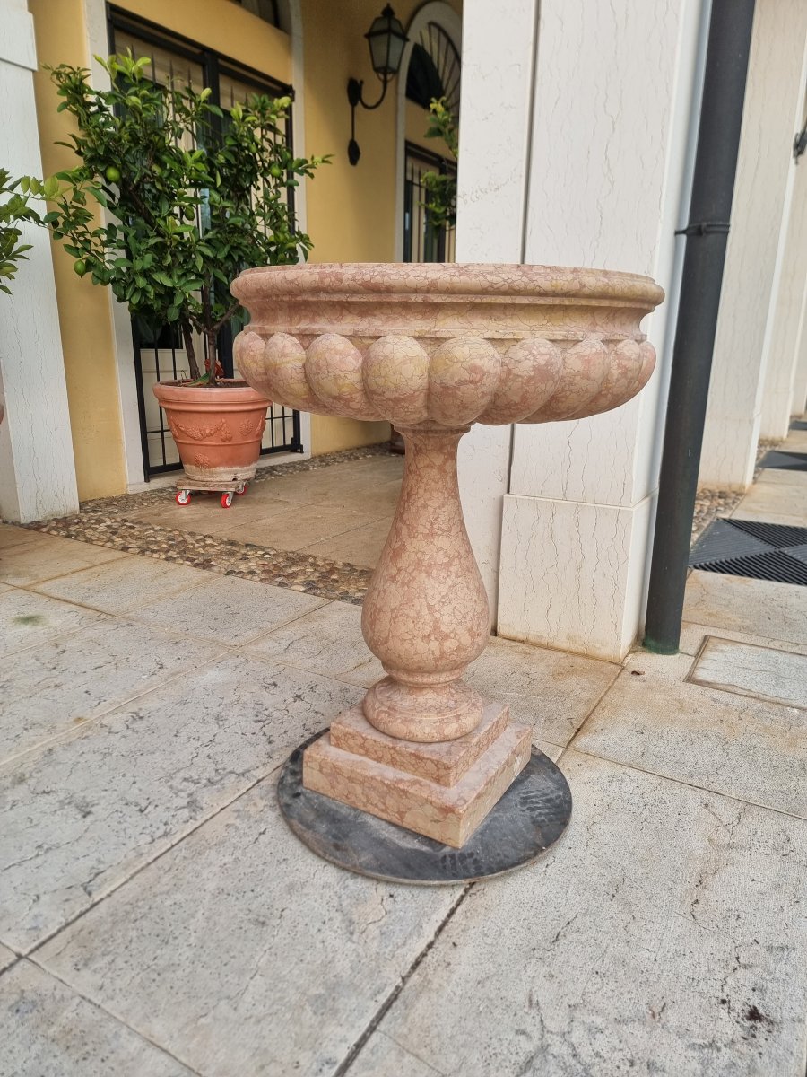 Paire d’bénitiers du XXe siècle en marbre rose de Vérone-photo-3