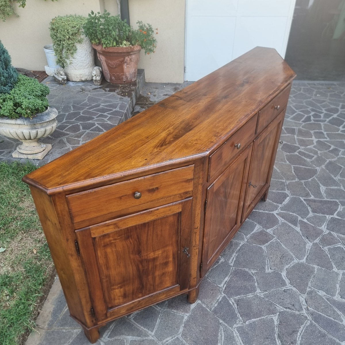 Venetian Walnut Corner Sideboard, 800-photo-1