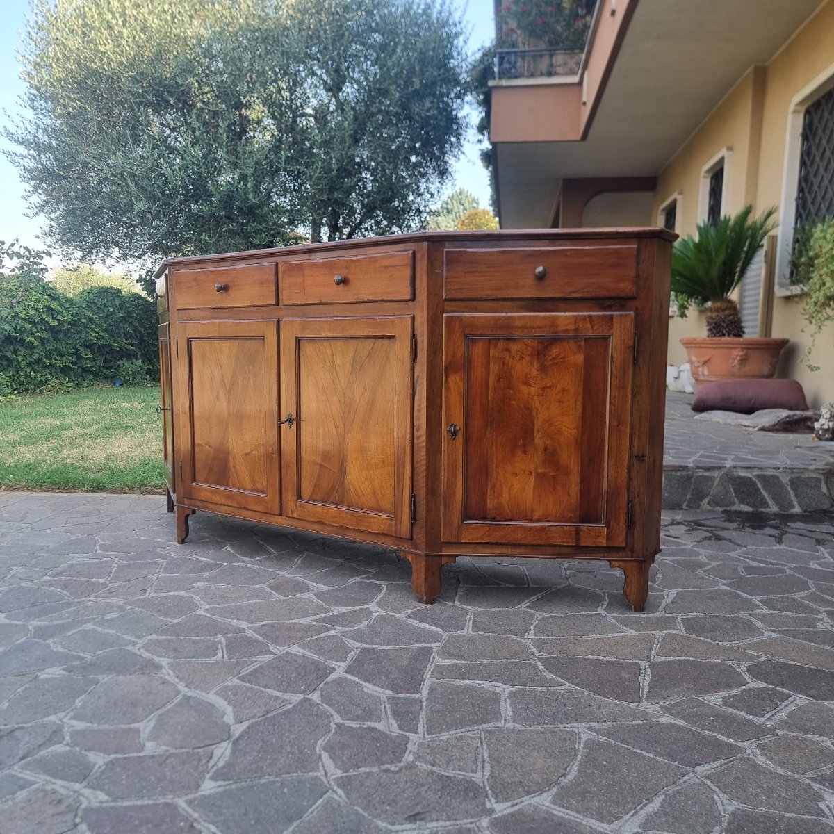 Venetian Walnut Corner Sideboard, 800-photo-5