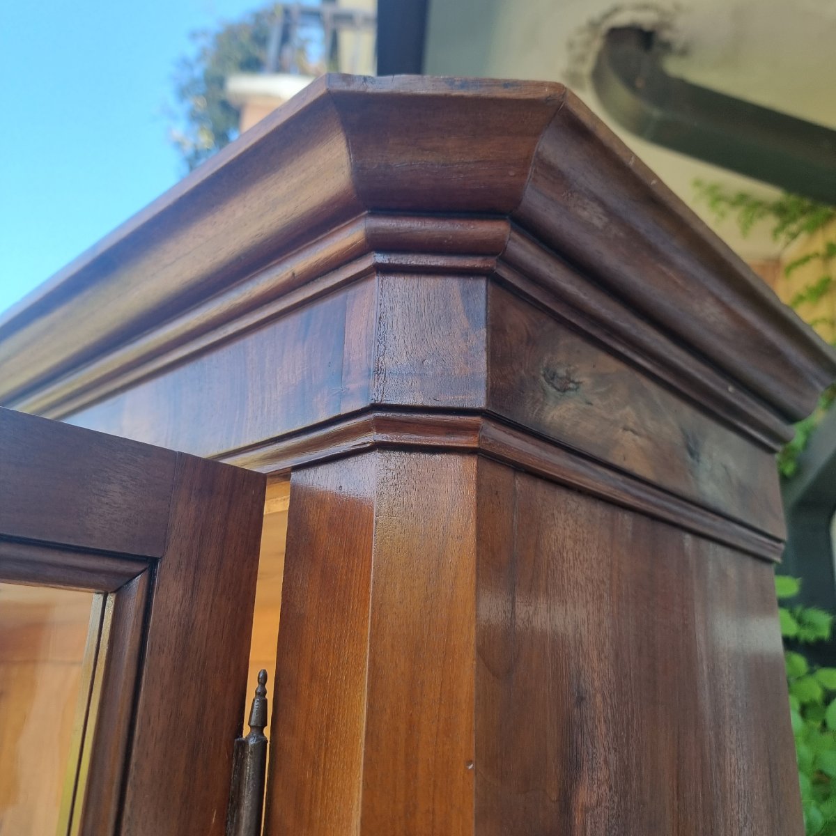 19th-century Venetian Walnut Display Bookcase-photo-4