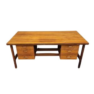 Rosewood Desk From The 1960s: A Classic To Discover